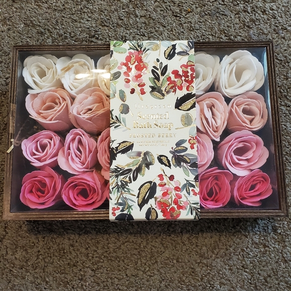 Beauty Set with various products - Picture 9 of 10